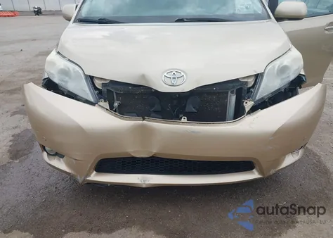 2011 Toyota Sienna Limited V6 z USA, uszkodzony, nr VIN 5TDYK3DC1BS115239